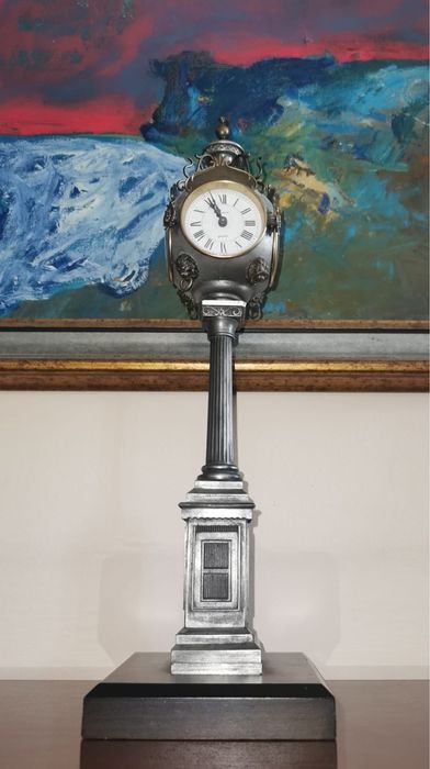 Часовник DUGENA четиристранен бронз дърво кварцов механизъм работещ  !