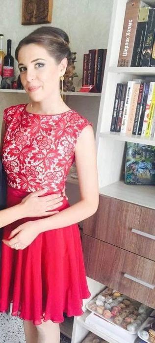 Официална рокля подходяща за абитуриентски бал