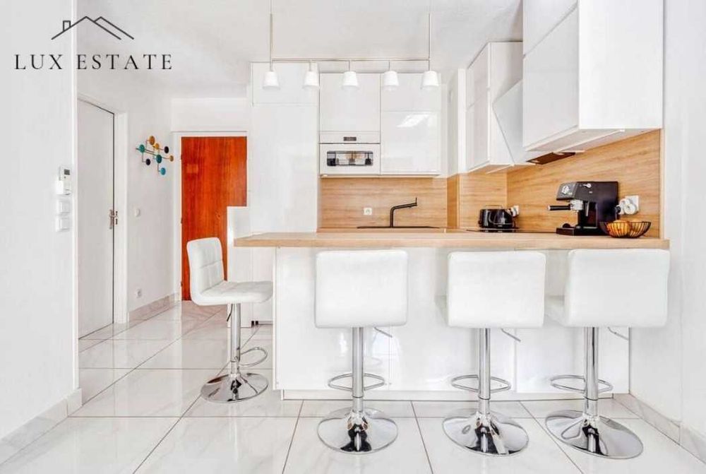 Продава се Двустаен апартамент в София, Младост 4 - 70 кв.м за 2008 €/кв.м - Снимка #1