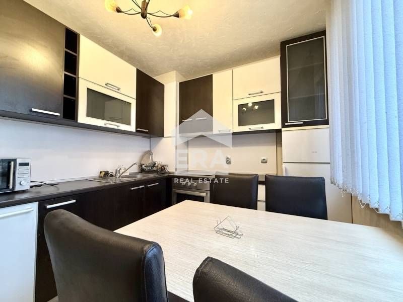 Обзаведен двустаен апартамент с отделна кухня в ж.к Стрелбище