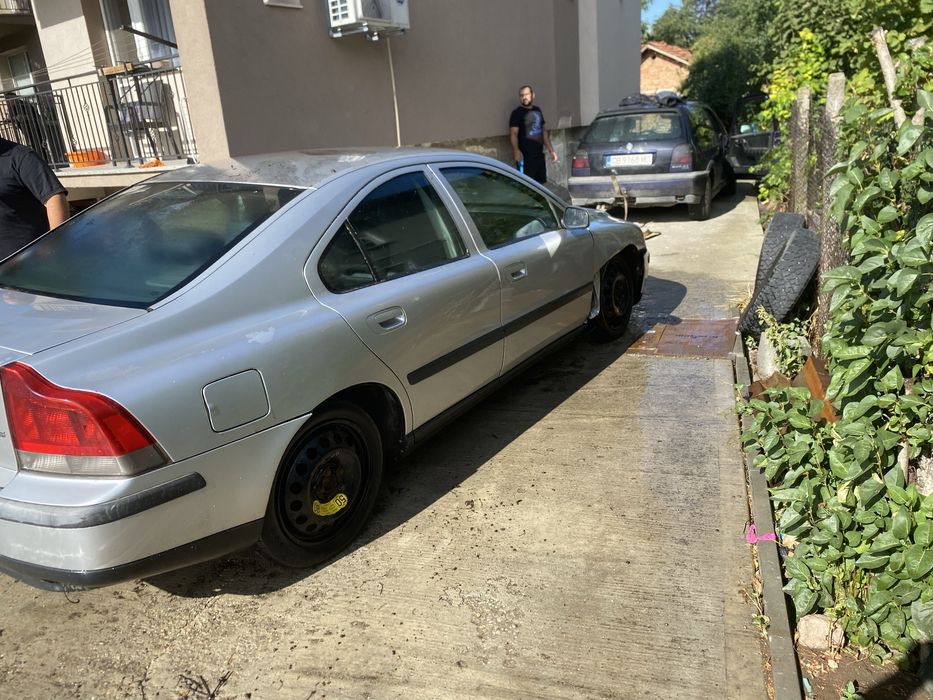 Волво s60 d5 на части