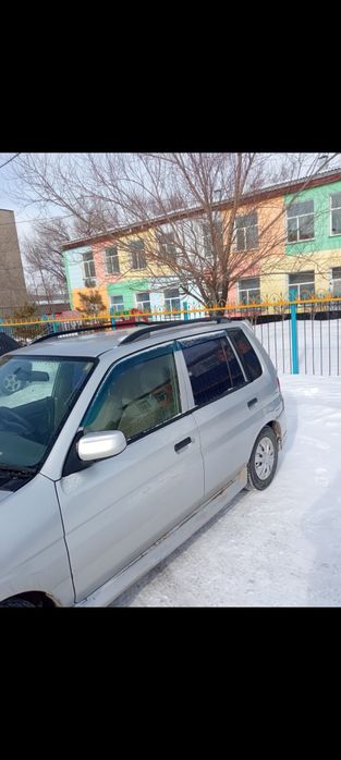 Продам Mazda Demio 2001