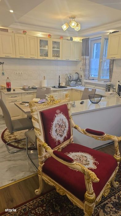 Apartament 3 camere, parter, Solidarității