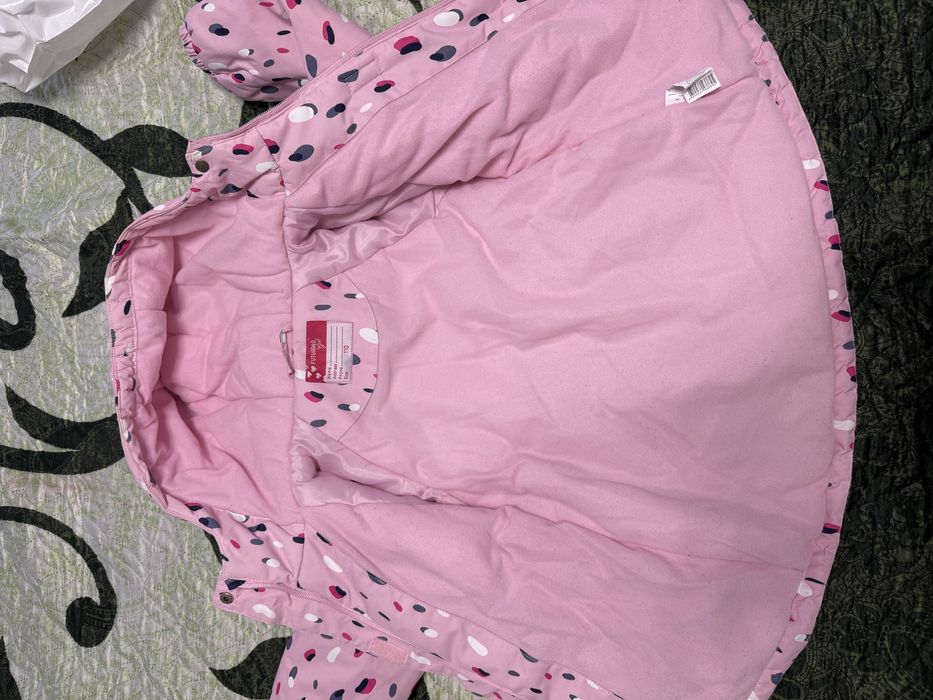 Продам комбинезон  для девочки