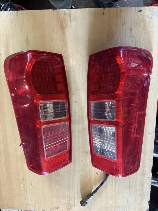 Isuzu D Max 2014 година Стопове