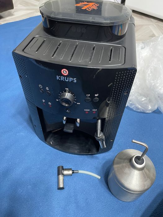 Masina de cafea Krups EA81 cu rezervor lapte