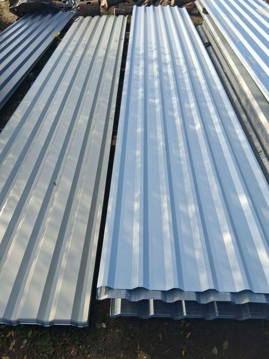 Vând tablă cutată h35 preț  bomba⁉️⁉️⁉️⁉️⁉️
3metri 
4,20metri lungime