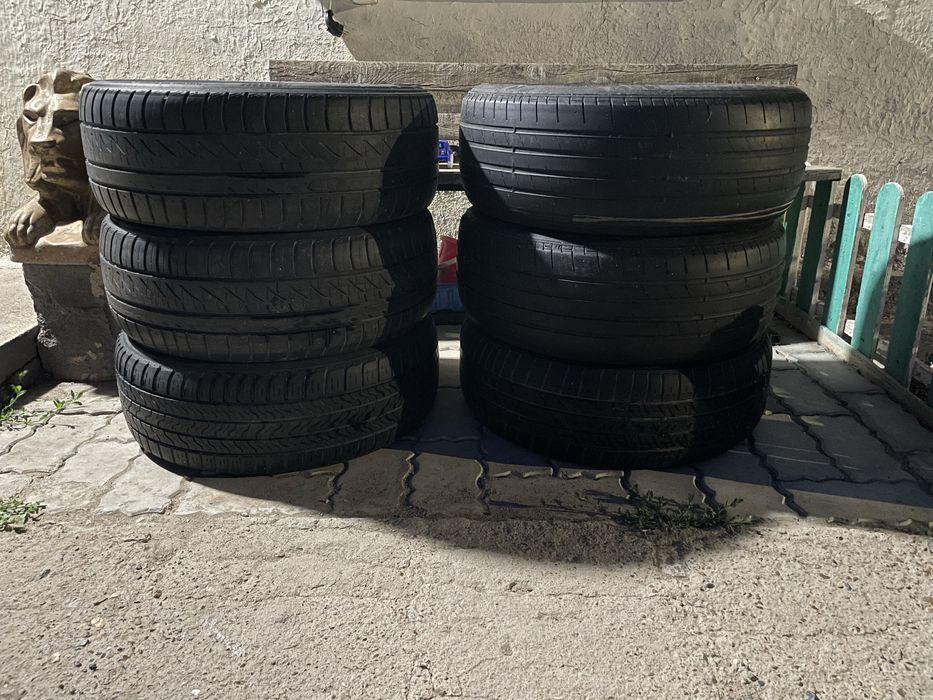 Продам шины 6 штук размер 17 (215/55/17) 50 тенге торг есть.