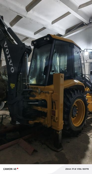 Экскаватор  Вольво BL61