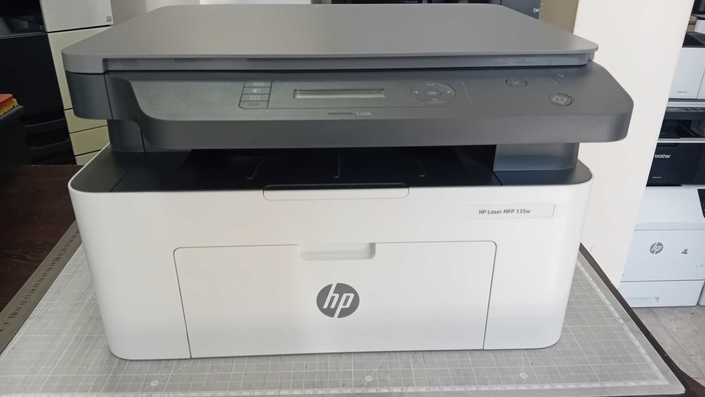 НОВ! Безжичен Wi-Fi лазерен принтер, скенер и копир 3 в 1 HP Laser MFP 135w