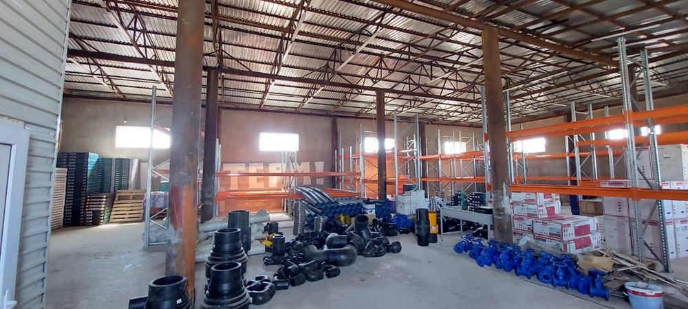 Сдается в аренду магазин со складом