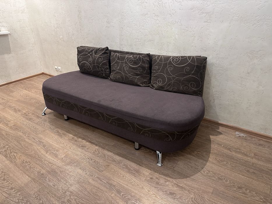 Диван отдам даром