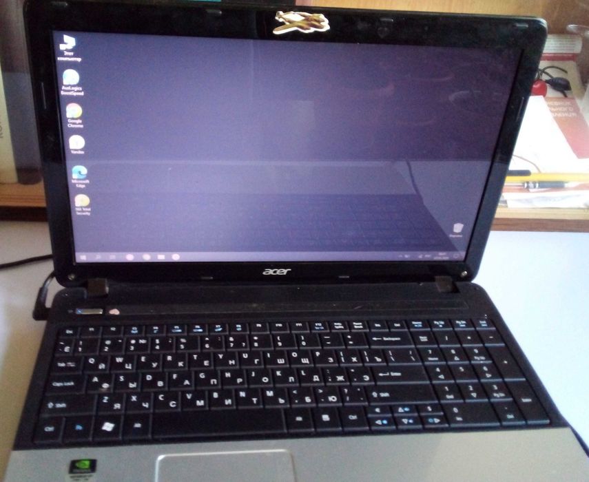 Продам ноутбук Acer E1-571G
