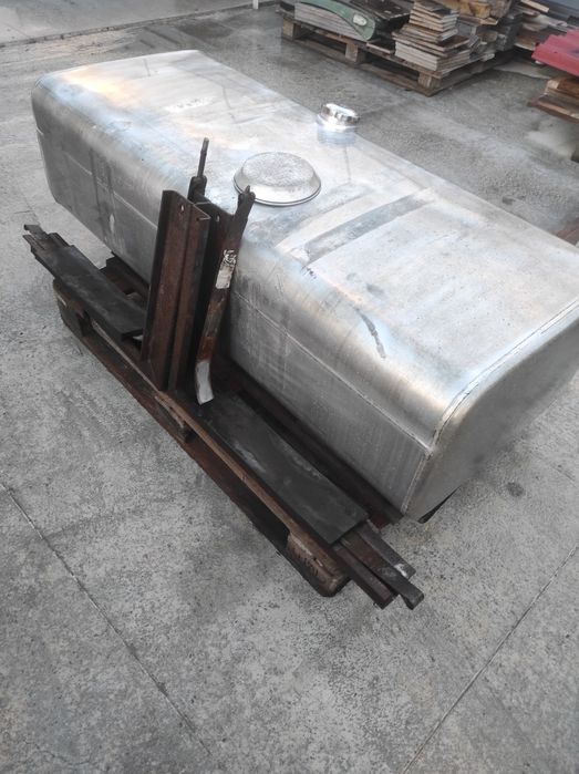 Алуминиев резервоар за камион 400л.