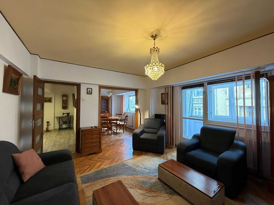 Inchiriez Apartament 4 camere Piata Unirii 97mp, cu parcare