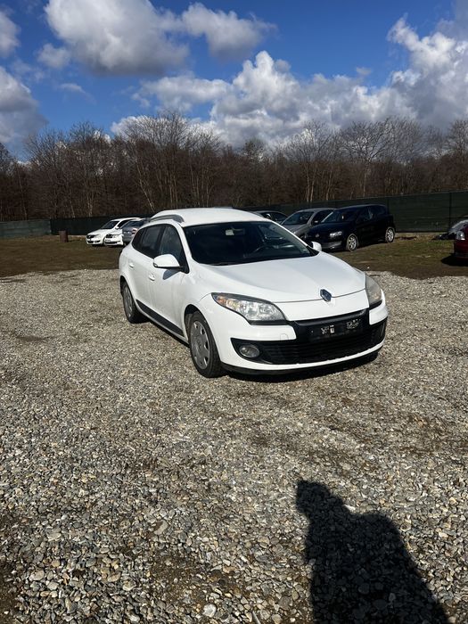 Dezmembrez laguna 3/ Megane 3 vezi foto