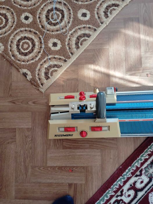 Mașina de tricotat din 1963