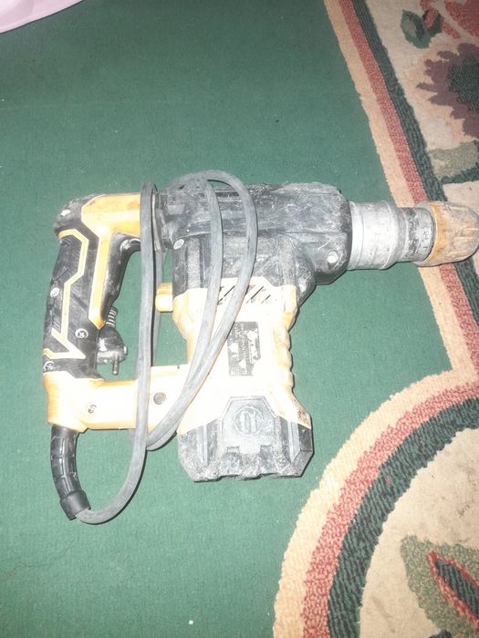 Перфоратор  жёлтый