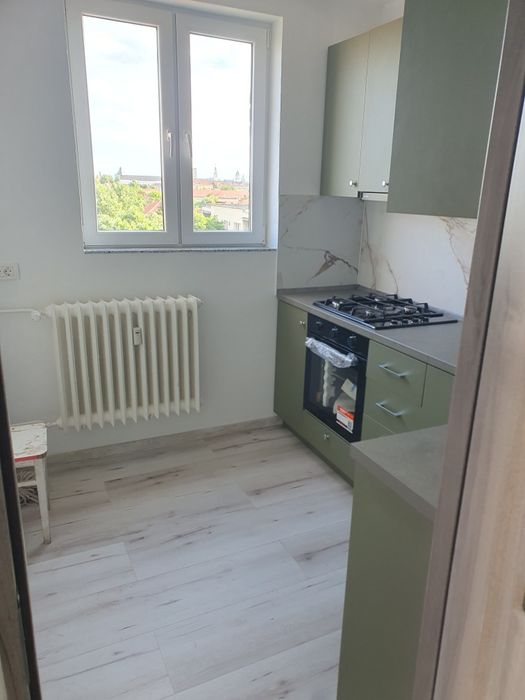 Vand apartament 2 camere decomandat