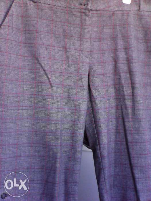 Pantalon trei sferturi