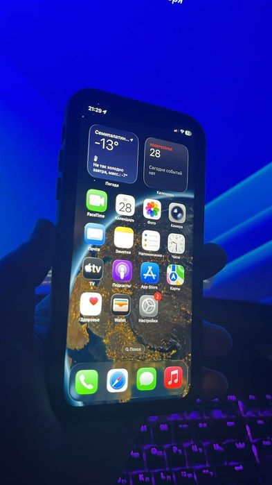 Продам Айфон 11 64