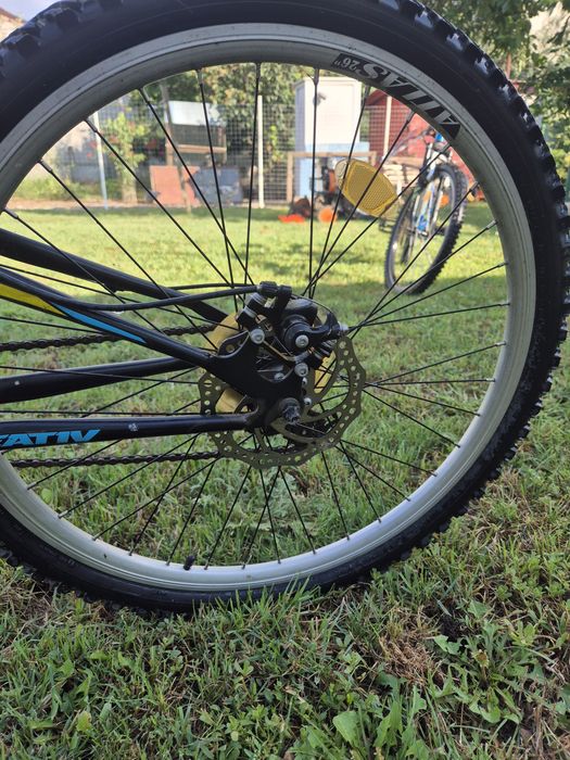 Vând două biciclete