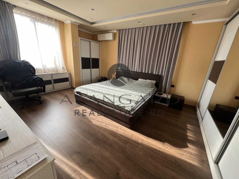 Продава се Двустаен апартамент в Пловдив, Каменица 2 - 131 кв.м за 1643 €/кв.м - Снимка #2