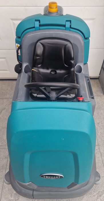 Masina de spălat curatat pardoseli Tennant T12 Tennant T7