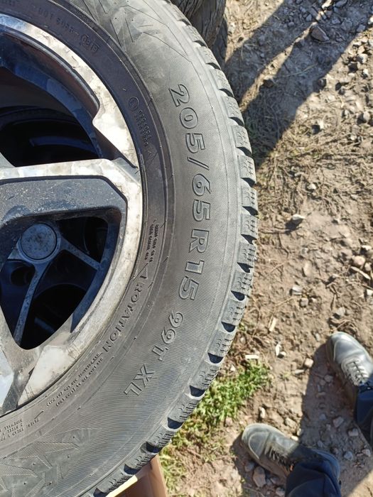 Диск с шиной размер 205/65/15