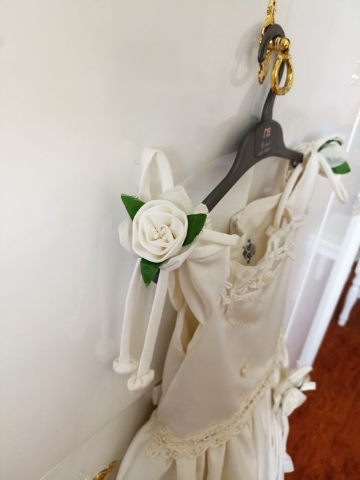 Нарядное белое платье для девочки для красивого мероприятия