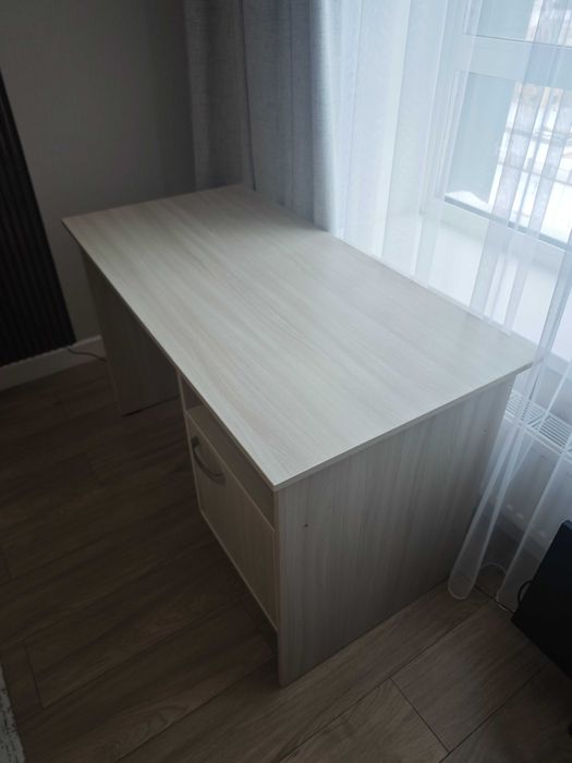 Стол письменный 120x60