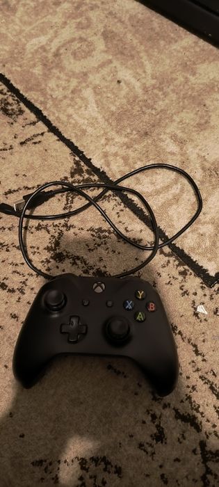 Vând Xbox one  în stare perfecta