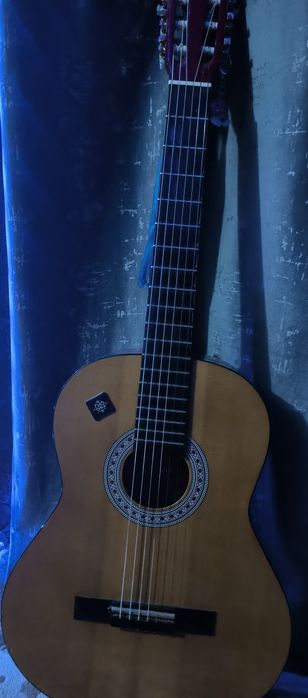Классическая гитара Sakura
