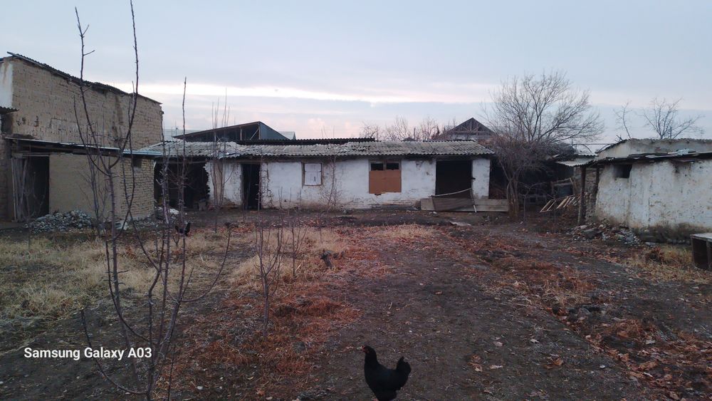 Mindonobod 6-7 sotix yer sotiladi