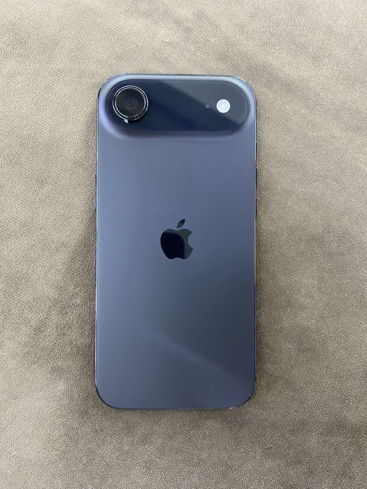 Продам iPhone Air