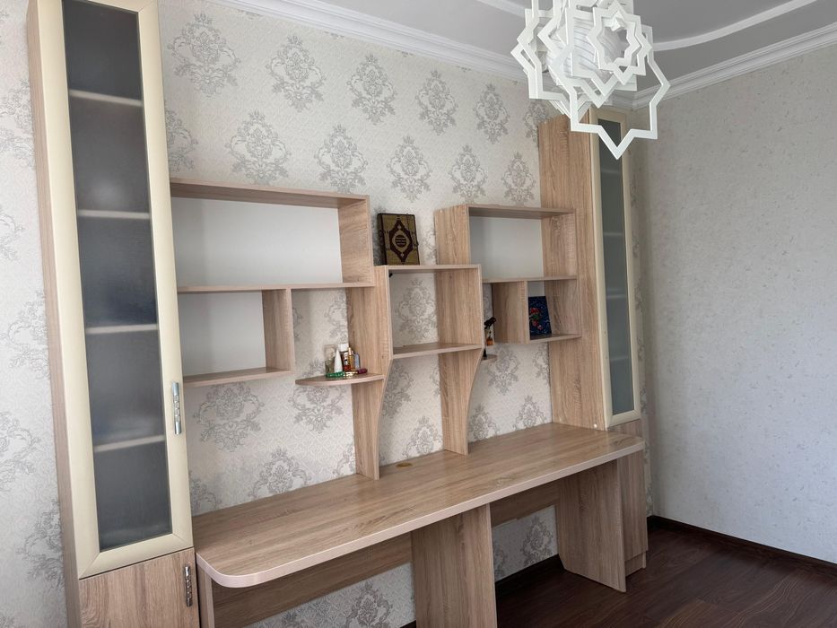 Стол для учёбы и работы, со шкафами