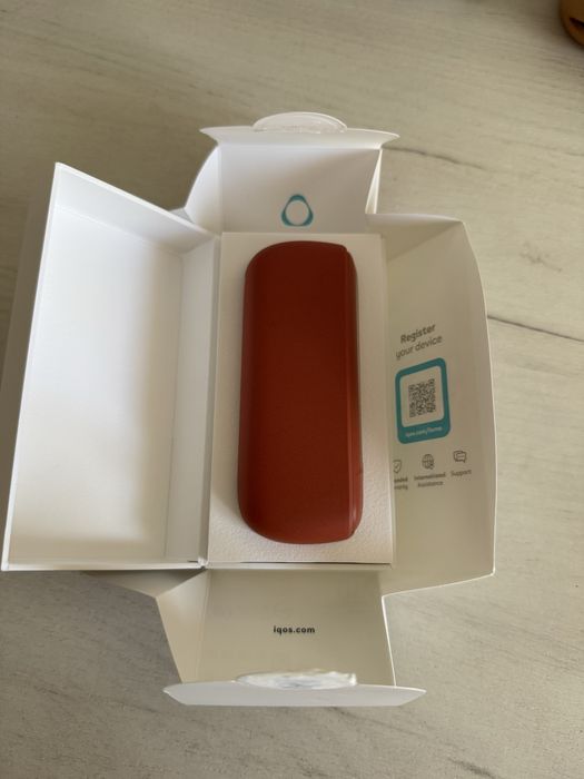 Iqos iluma i Vivid Terracotta