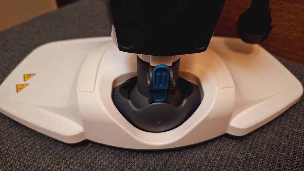 Aparat de curățat cu aburi Leifheit