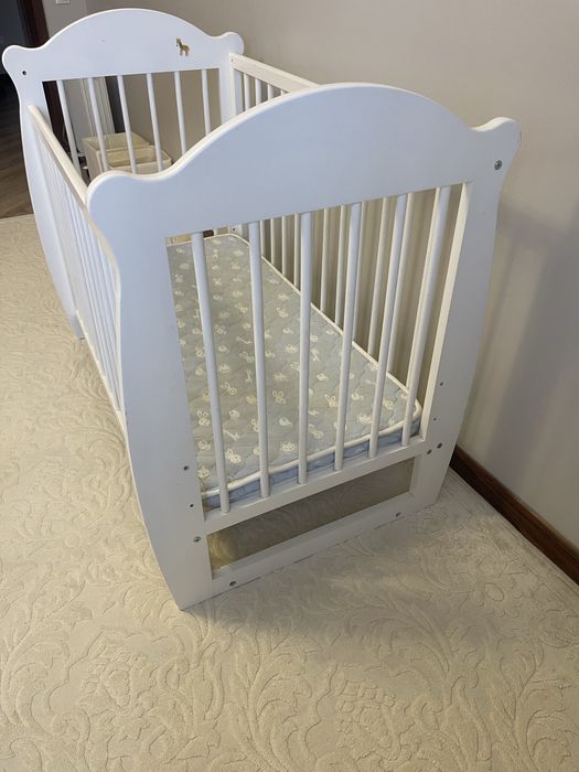 Детская кроватка