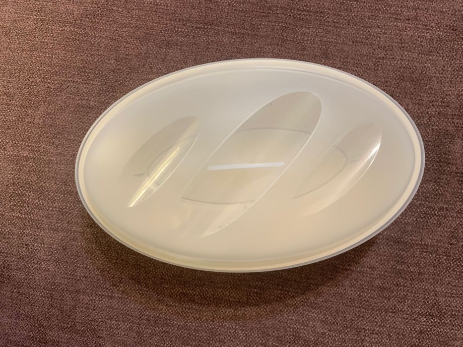 Хлебница с крышкой