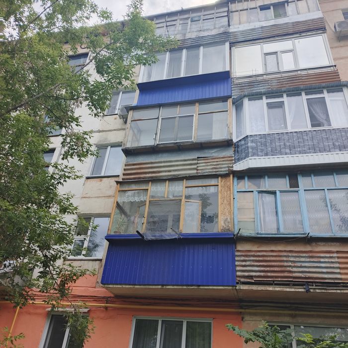 Кв. 2х ком. 2-9 4эт. Не угловая.