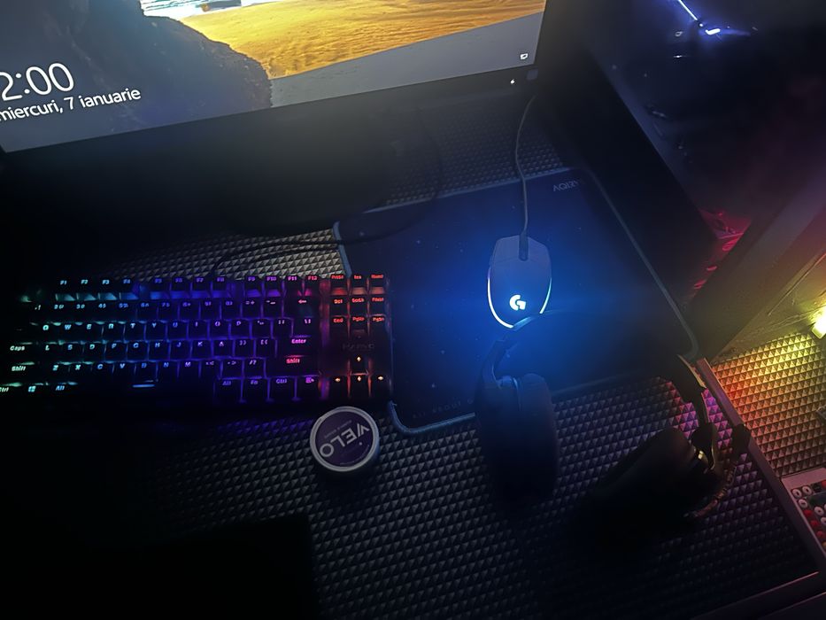 Tastatura + casti + mouse Gaming
