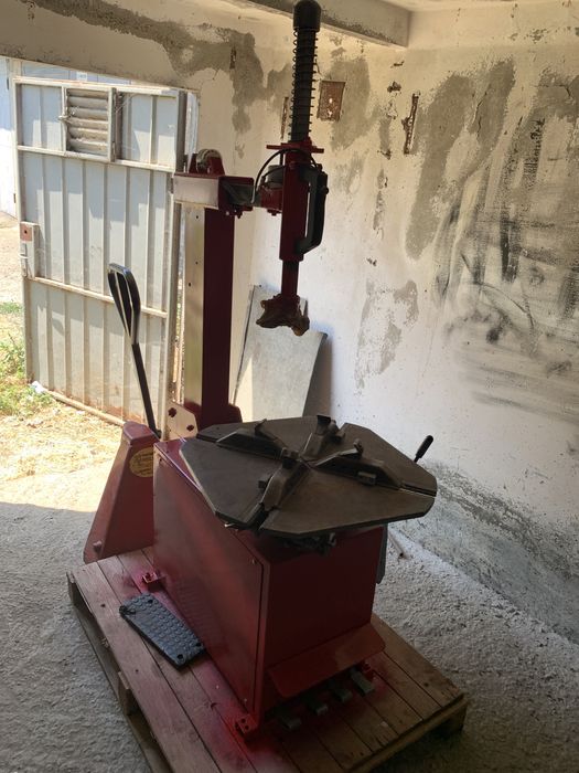 Aparat / Masina de dejantat cu brat run flat RAVAGLIOLI