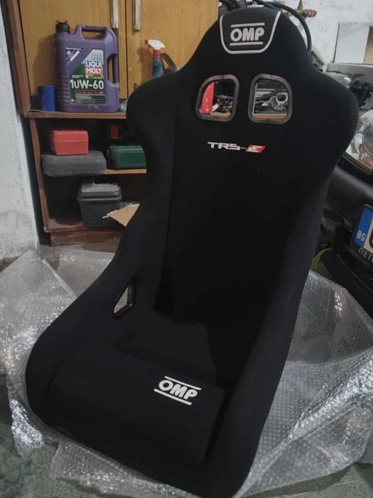 Спортна седалка OMP TRS-E XL с хомологация до 2030г.