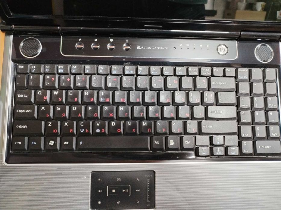Лаптоп ASUS M50VC