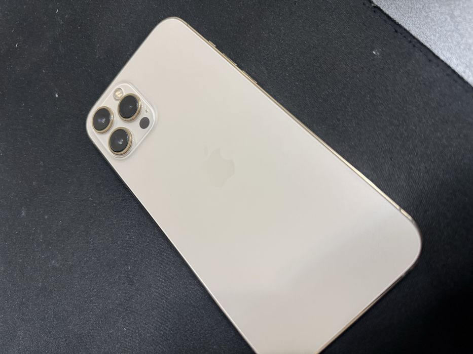 Продам  айфон 12 про макс