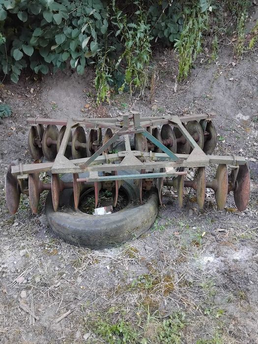 Vand tractor U 445 + plug + remorca + disc