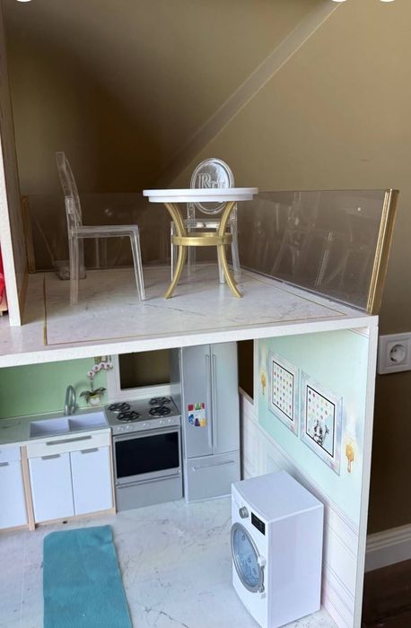 Оригинална къща за кукли Rainbow High