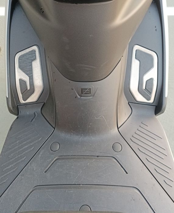 Scuter electric Zehoo AE8 S+ – 100 km/h, autonomie ~120 km + accesorii