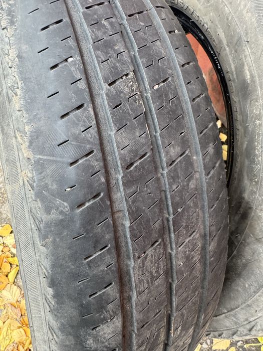 Продам резину 215/75 R16